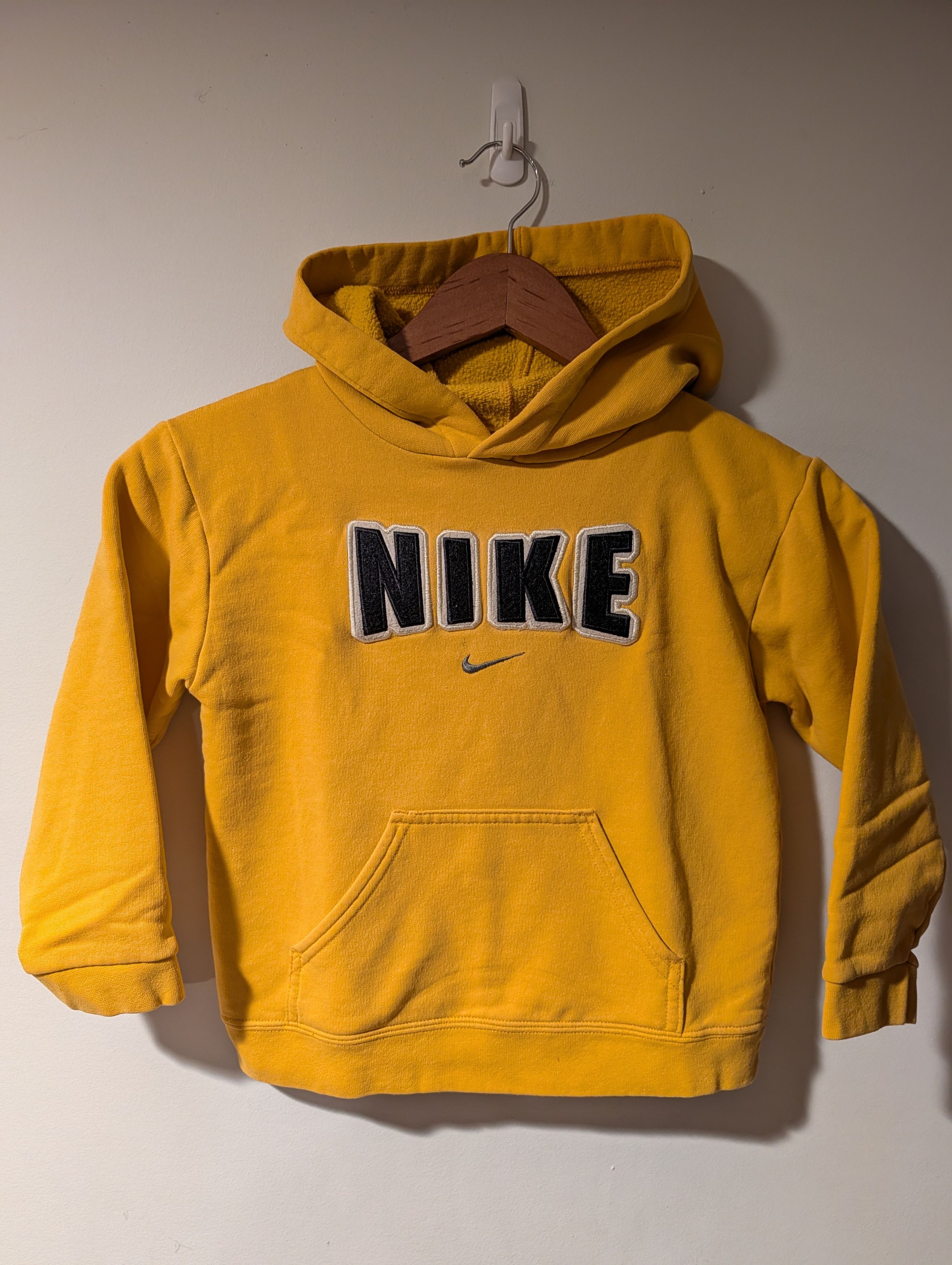 Nike VTG Nike Center Swoosh Hoodie Embroidered Kids M 10-12 Size US M / EU 48-50 / 2 - 1 Thumbnail