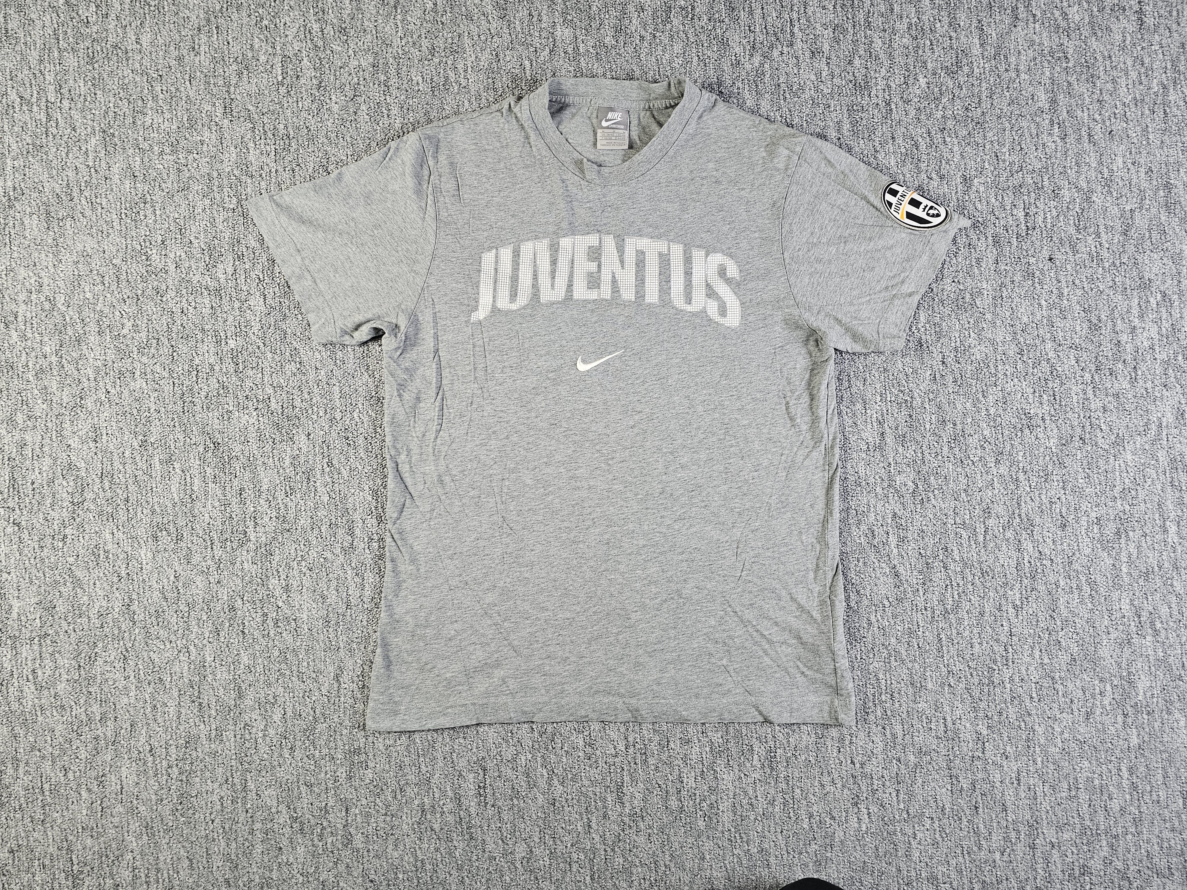 Nike Nike Juventus 2009/10 Serie A Graphic Logo Tee Gray Men M Size US M / EU 48-50 / 2 - 4 Thumbnail