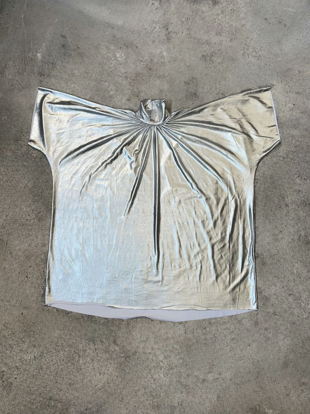 Kanye West × Los Angeles Apparel 2019 YZY Miami Opera “Mary” Silver Lamé Raw Hem Tee SAMPLE Size US M / EU 48-50 / 2 - 1 Thumbnail