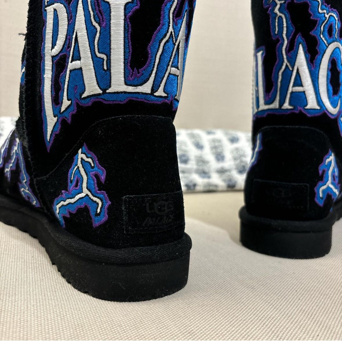 Palace × Ugg Ugg x Palace Lightning Classic Short Boot Size US 9 / EU 42 - 3 Thumbnail