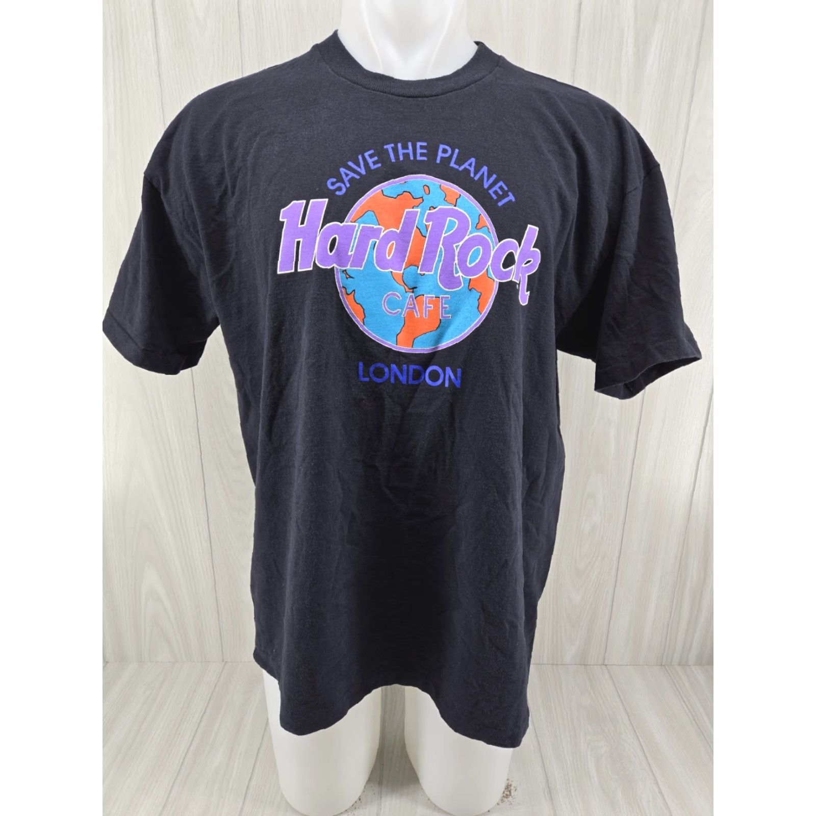 Hard Rock Cafe VINTAGE Hard Rock Cafe London T-Shirt-Save the Planet XL Black Mens Short Sleeve Single Stitch Size US XL / EU 56 / 4 - 2 Thumbnail