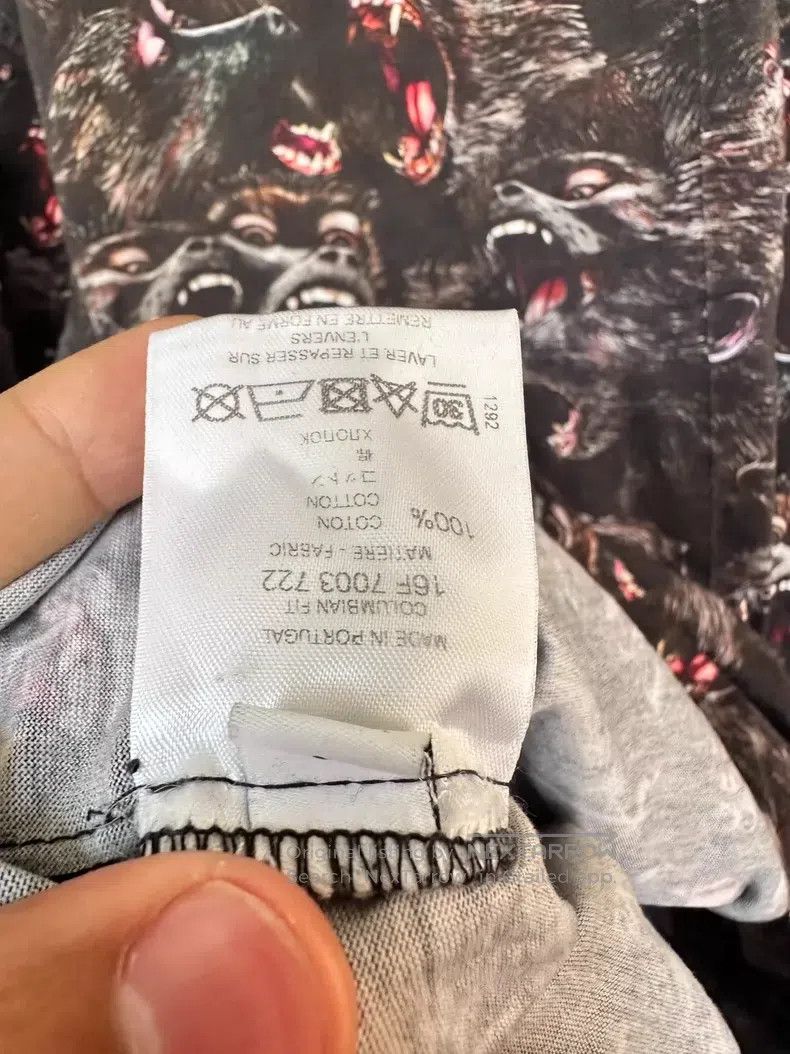 Givenchy Givenchy All-over print gorilla ape short sleeve Size US S / EU 44-46 / 1 - 5 Thumbnail