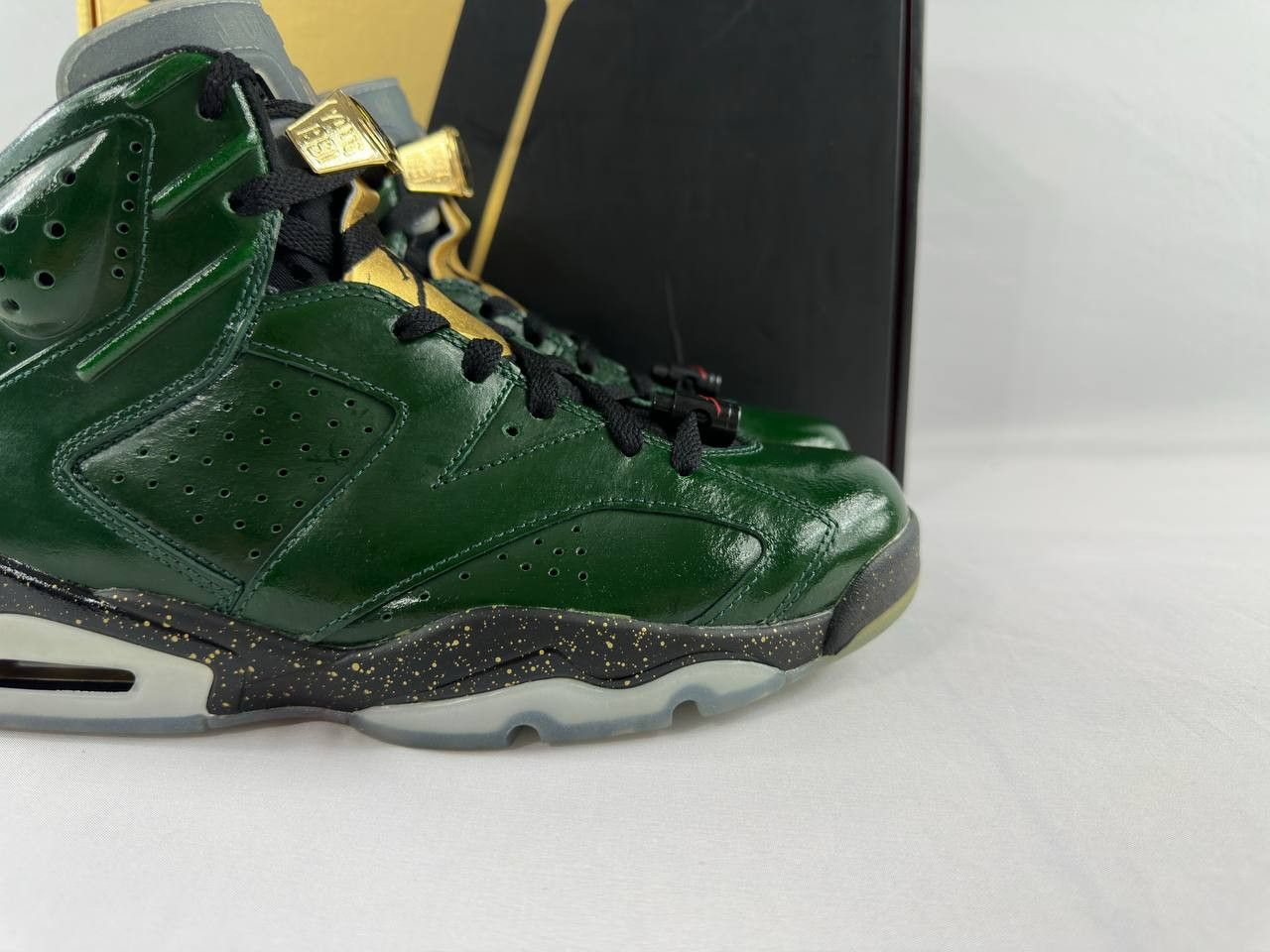Nike Nike Air Jordan 6 Retro 'Champagne Bottle' 2014 384664-350 Size US 8 / EU 41 - 3 Thumbnail
