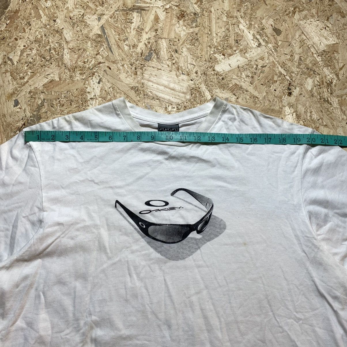 Oakley Vintage Y2K Oakley Tee Size US L / EU 52-54 / 3 - 10 Thumbnail