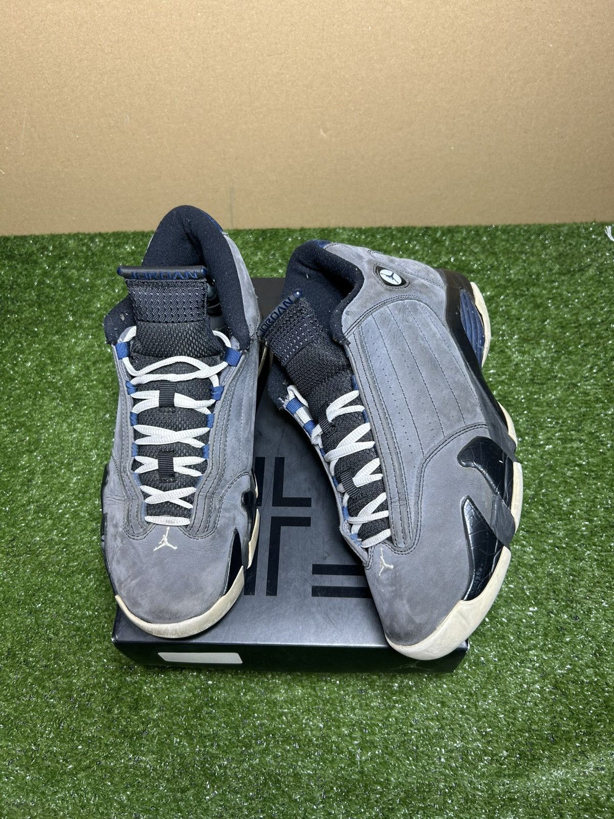 Jordan Brand Jordan 14 Wolf Grey Size US 10 / EU 43 - 1 Thumbnail