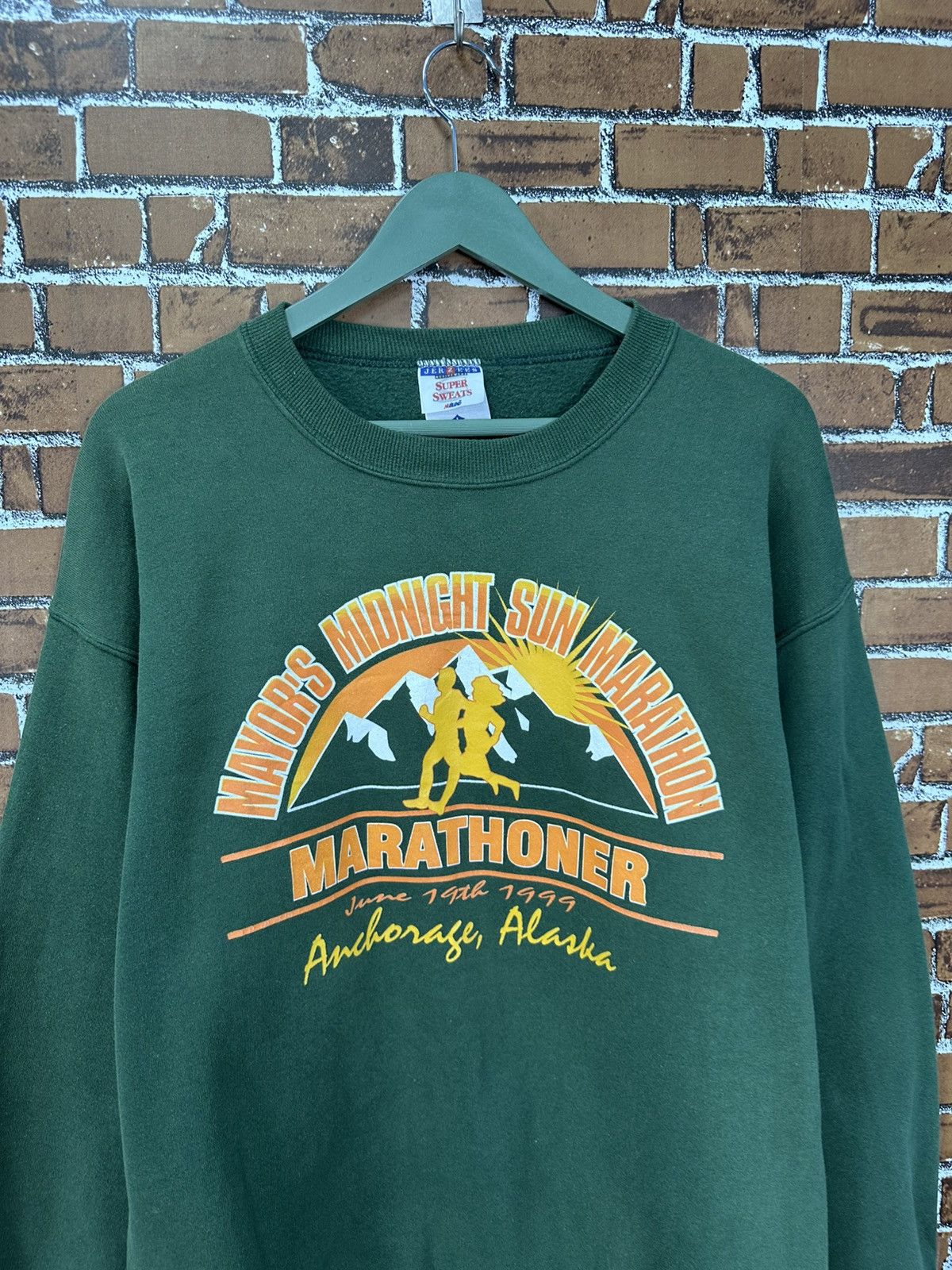 Vintage Vintage 90s Midnight Marathon Crewneck Z419 Size US L / EU 52-54 / 3 - 2 Thumbnail