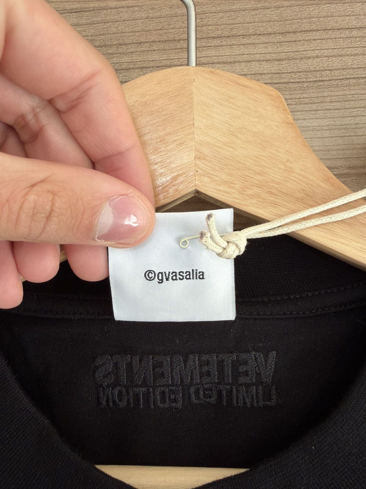 Vetements Vetements Logo T-shirt Size US XS / EU 42 / 0 - 5 Thumbnail