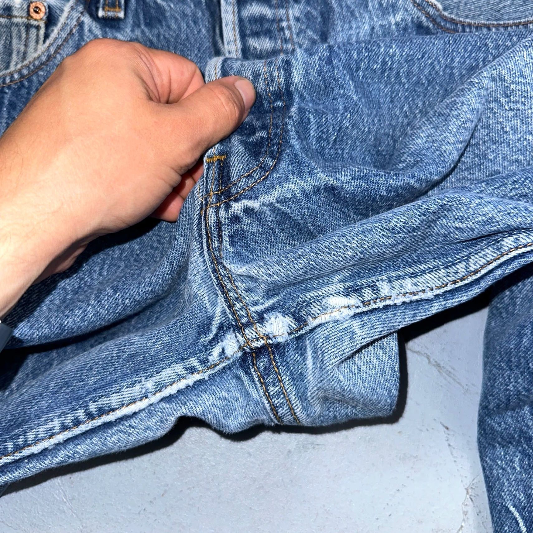 Levi's VINTAGE Levi's 501 Jeans Men's Mid Rise Straight Leg 90s USA Blue Cotton 35x34 Size US 35 - 7 Thumbnail