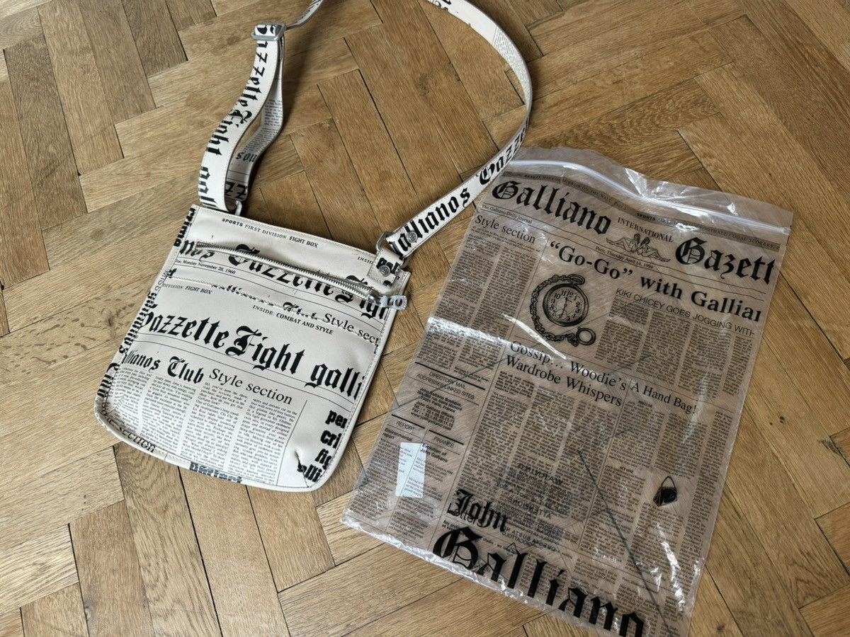 John Galliano Vintage Galliano Gazette Crossbody Leather Bag Size ONE SIZE - 18 Thumbnail