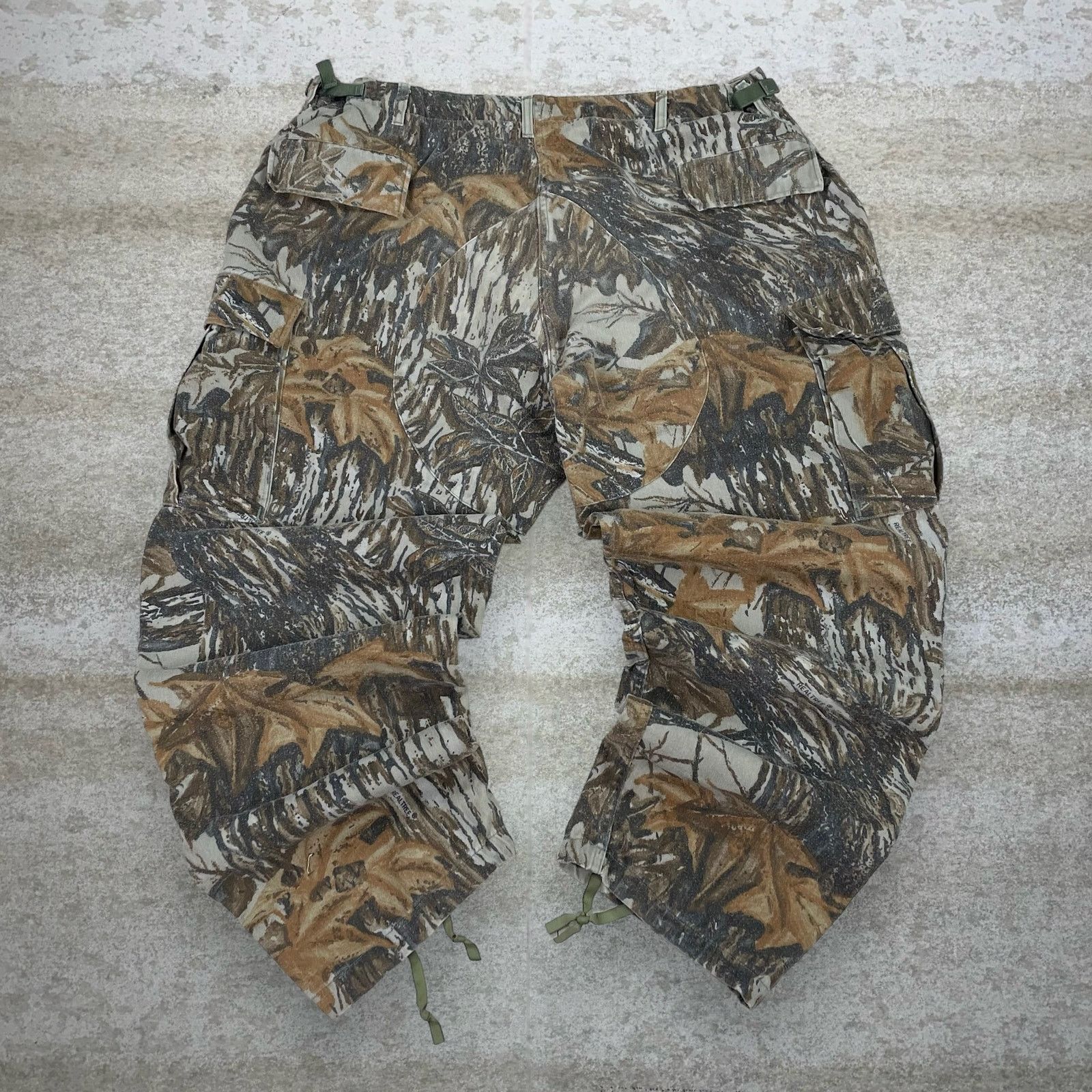Realtree Vintage 90s Realtree Hunting Camo Tactical Pants 40x30 Baggy ...