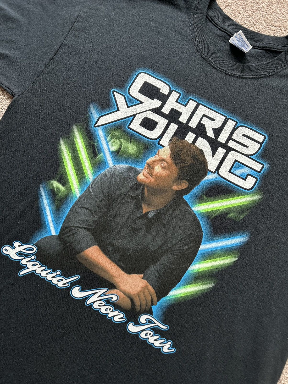 Band Tees × Vintage Chris Young Liquid Neon Tour Tee Size US L / EU 52-54 / 3 - 3 Thumbnail
