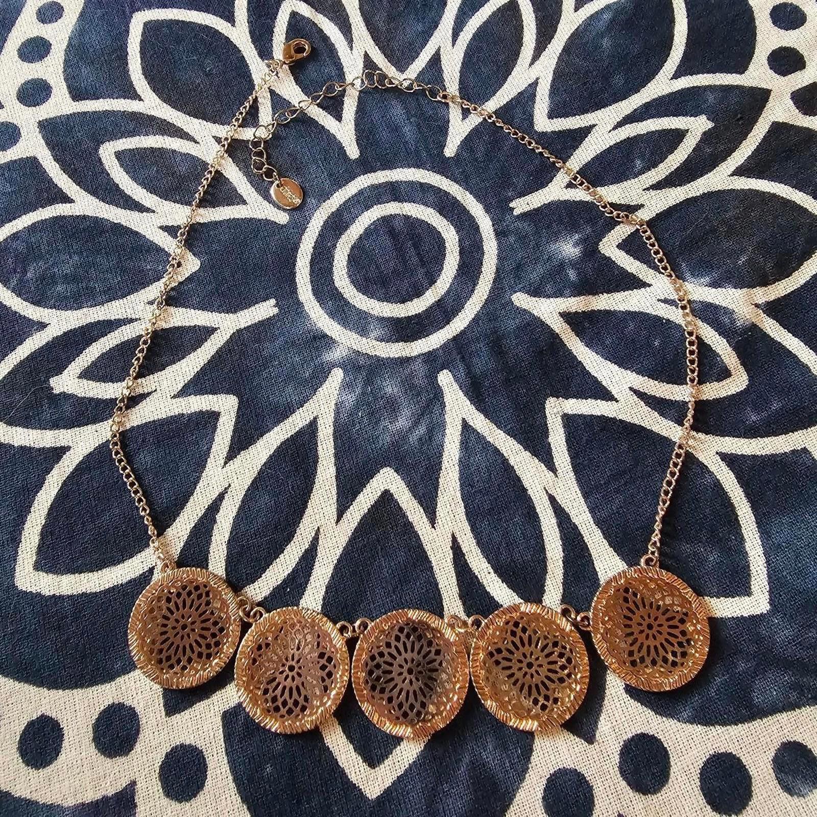 Designer Claire's Faux Gold Necklace Size ONE SIZE - 1 Thumbnail