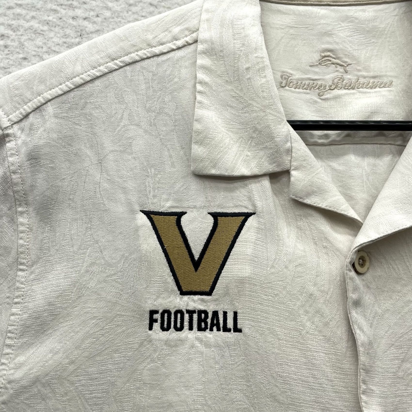Tommy Bahama Tommy Bahama Vanderbilt Football Shirt Mens Large Justin Lustig Coach Collegiate Size US L / EU 52-54 / 3 - 2 Thumbnail