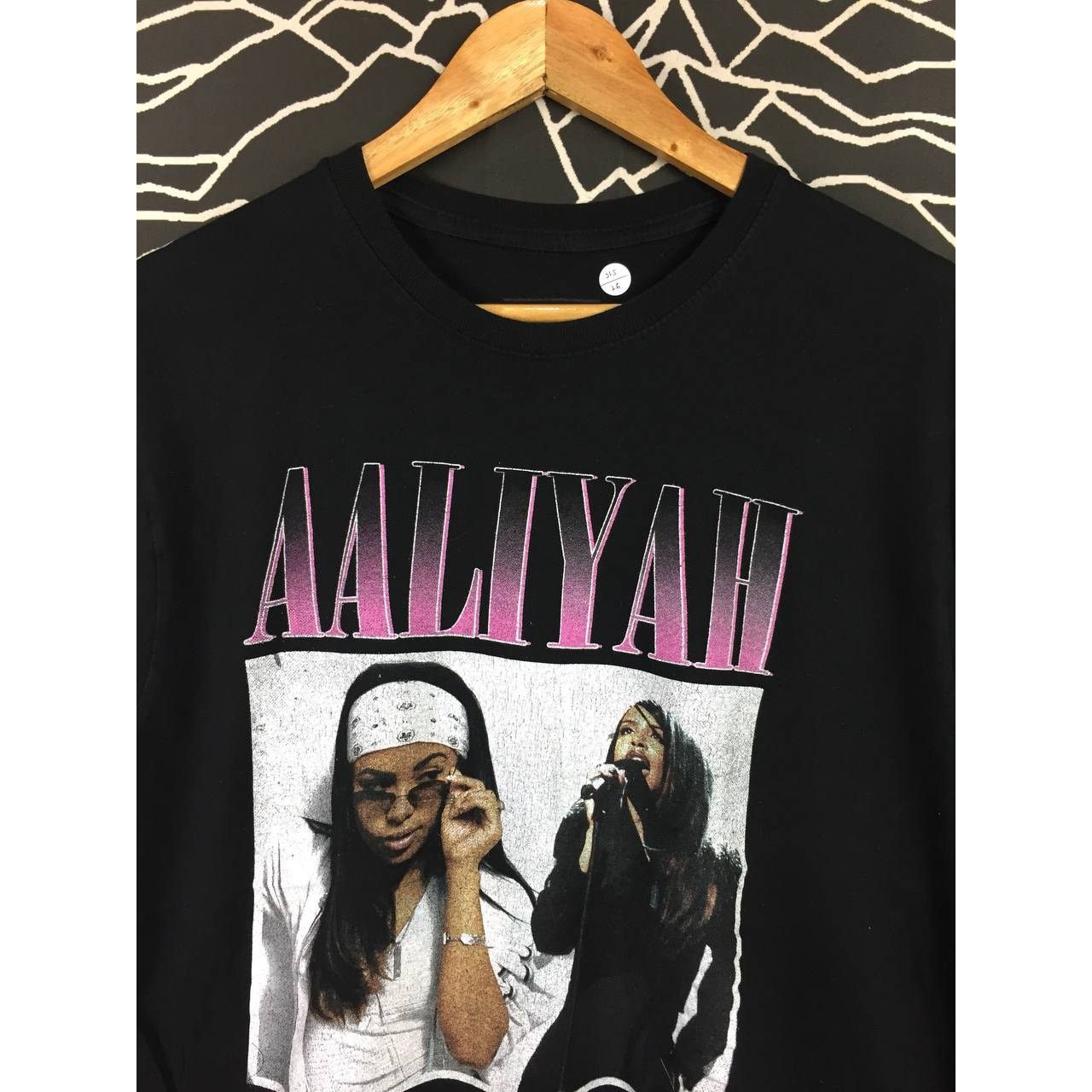 Rap Tees × Vintage Aaliyah Queen of R&B Photo Print Hip Hop Rap Tees Size US L / EU 52-54 / 3 - 3 Thumbnail