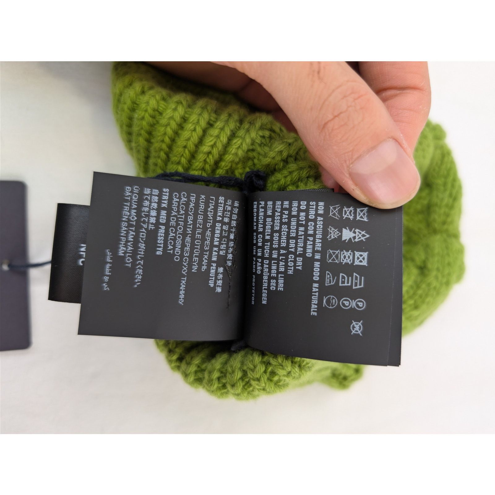 Prada o1rshd1 Size: M / Beanie Cap / Hat in Green Size ONE SIZE - 14 Thumbnail