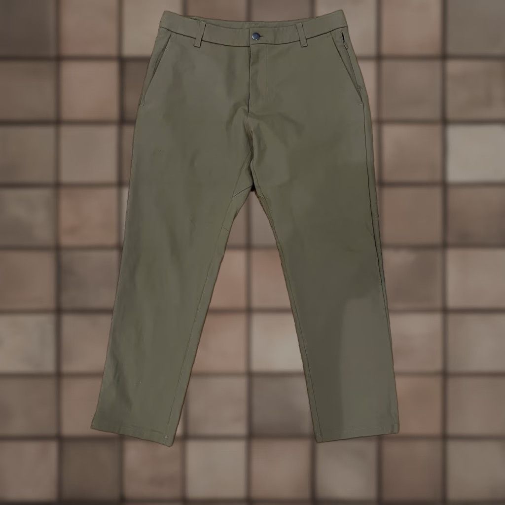 Lululemon VINTAGE Lululemon Golf Pants Men’s 32x28 Slim Chino Artifact Performance Warpstreme Size US 32 / EU 48 - 1 Thumbnail