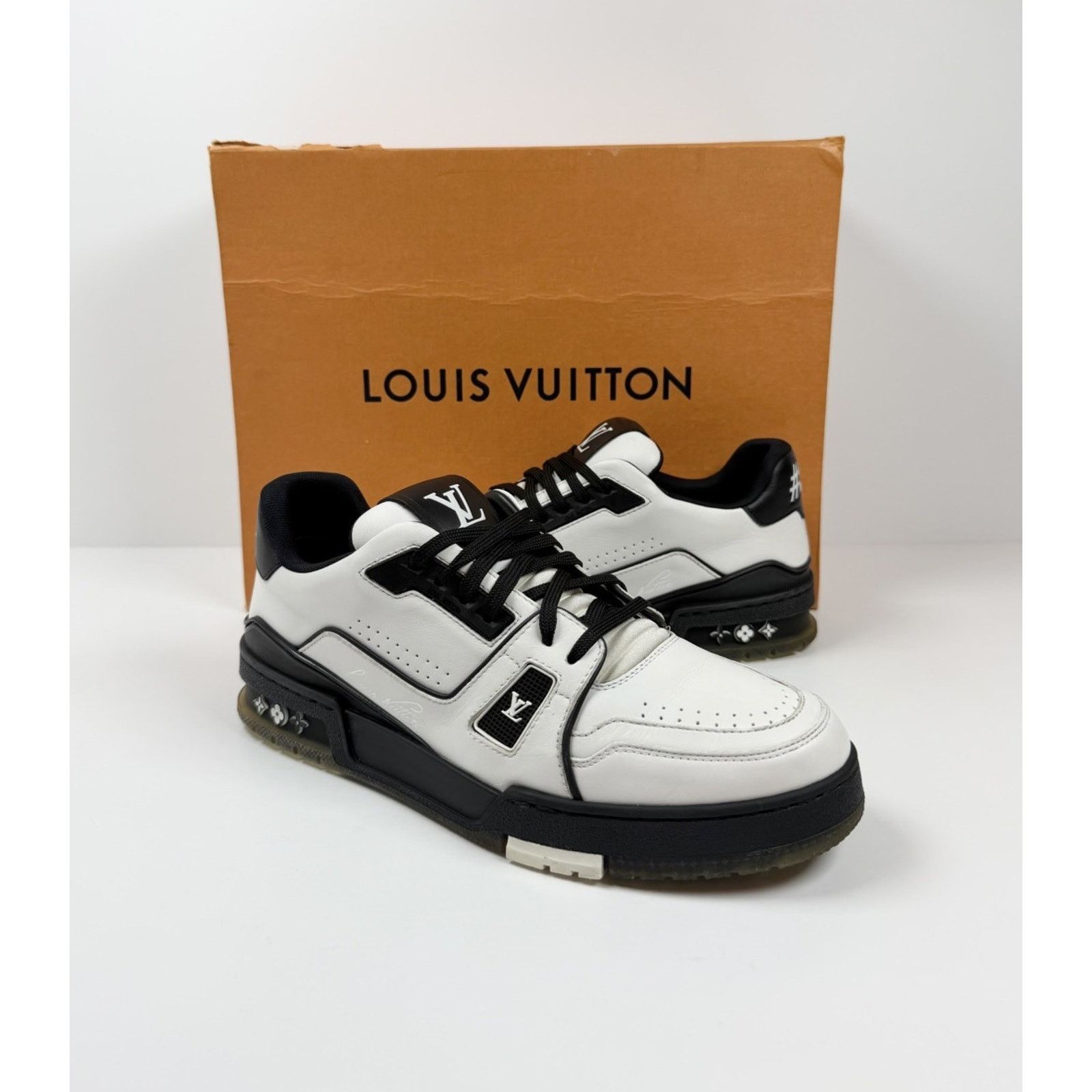 Louis Vuitton Size 7UK/8US - Louis Vuitton White Black Trainers Size US 8 / EU 41 - 2 Thumbnail