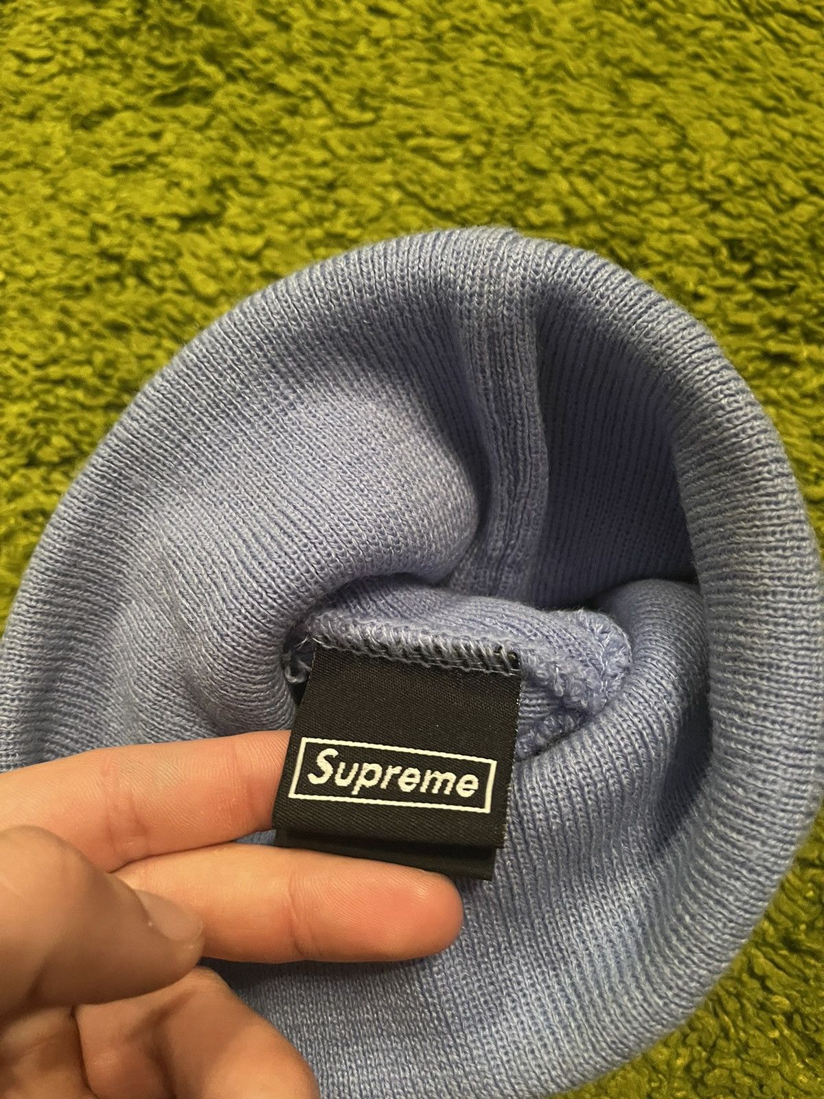 New Era × Supreme Supreme x New Era knit logo beanie hat Size 32 - 7 Thumbnail