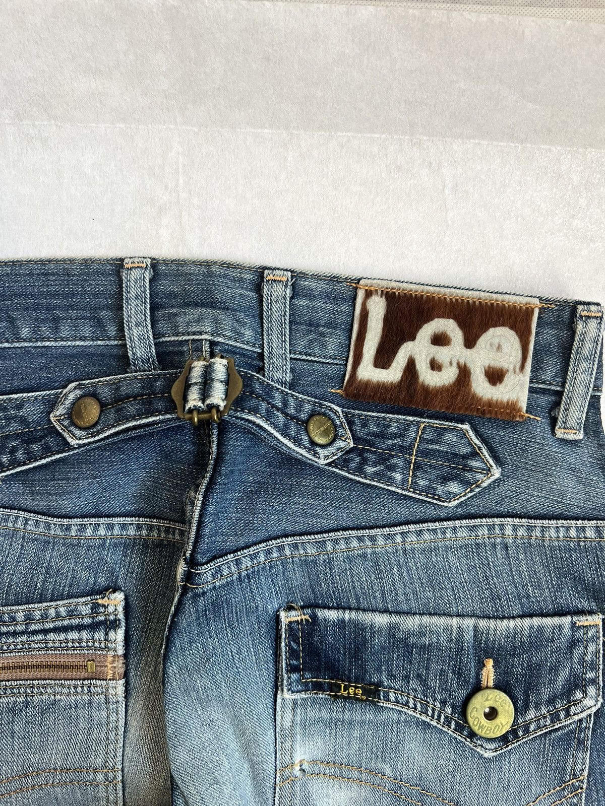 Lee Lee Cowboy Buckle Back Blue Wash Fading Distressed Denim Size US 31 - 15 Thumbnail