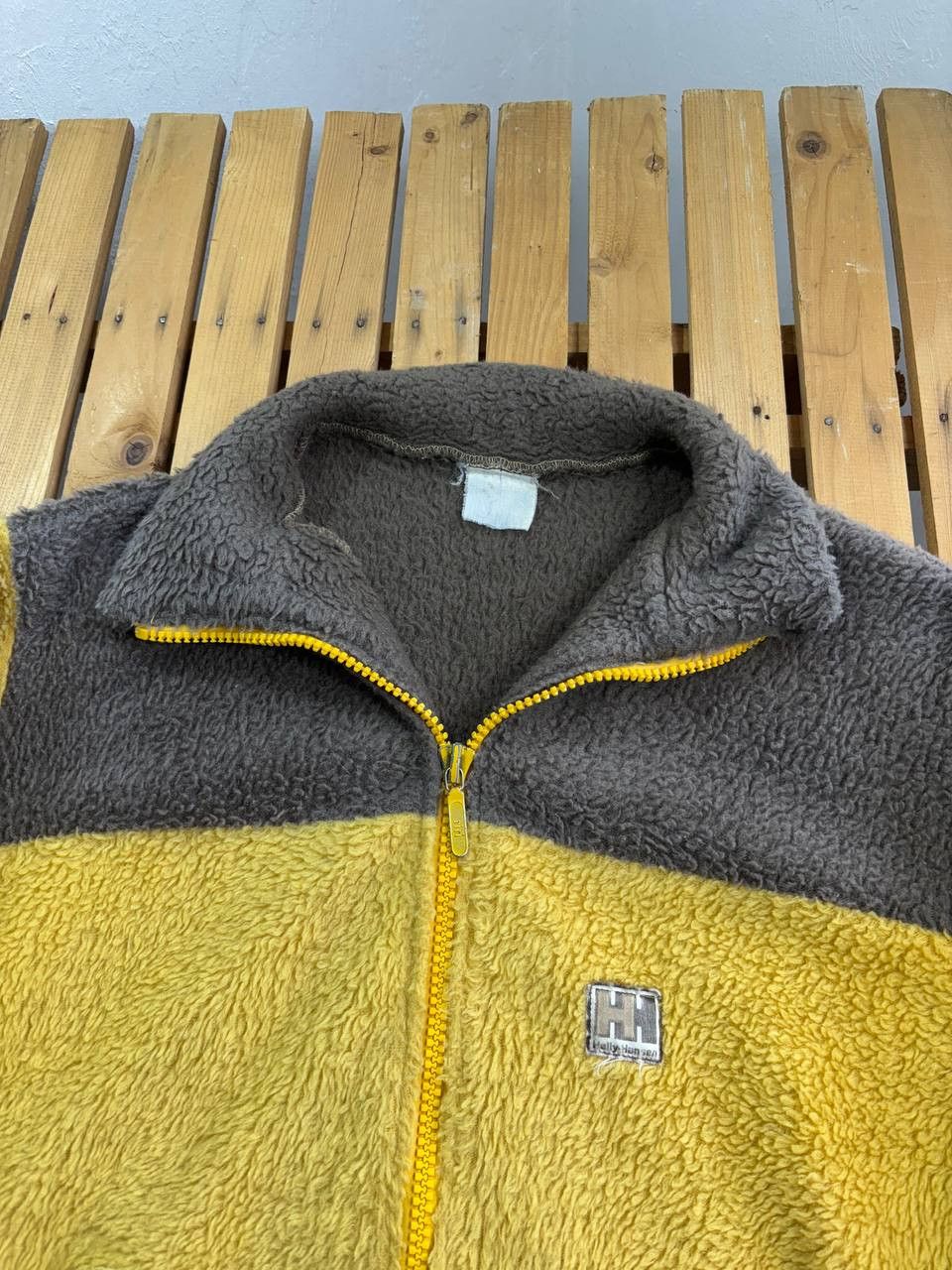 Helly Hansen Helly Hansen Vintage Distressed Fleece Teddy Sherpa Jacket Size US L / EU 52-54 / 3 - 6 Thumbnail