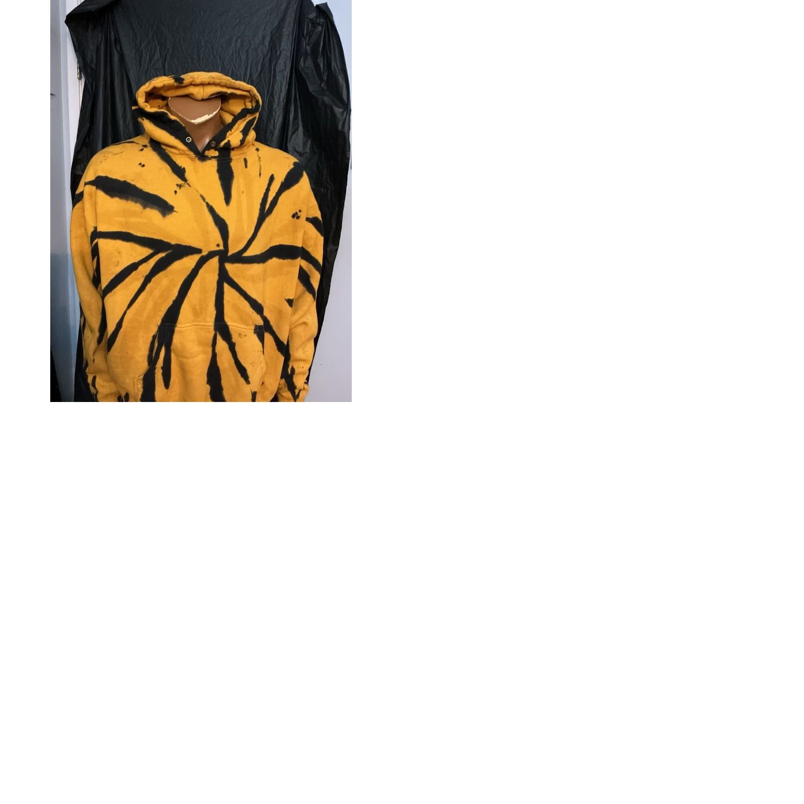 Hypland VINTAGE Hypland X Naruto Hoodie XL Pullover Black Yellow Tie Dye Fleece Anime Mens Hooded Shirt 60 Chest 28 Shoulder to Hem Size US XL / EU 56 / 4 - 9 Thumbnail