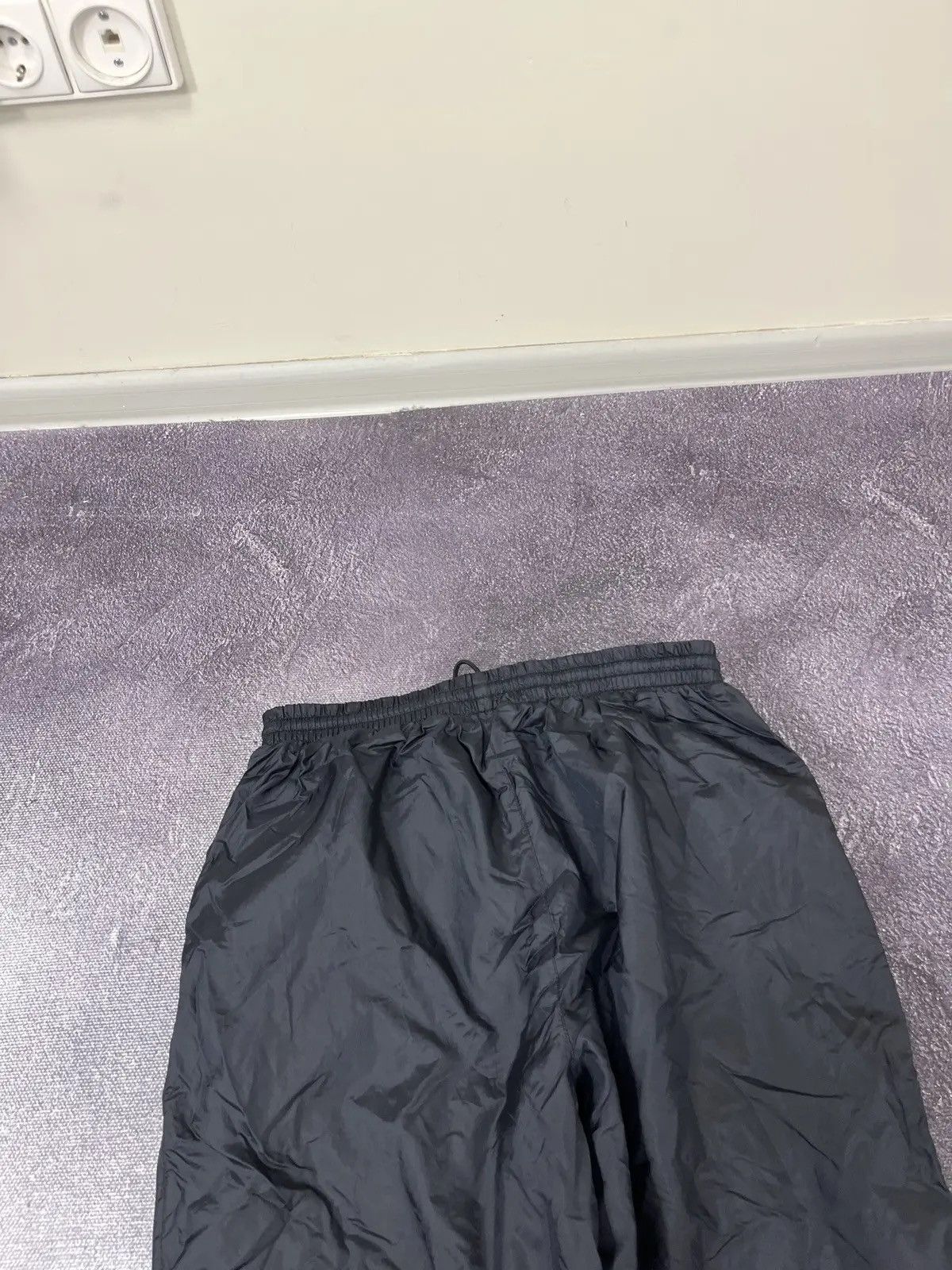 Nike × Vintage Vintage 90s Nike Swoosh Retro Hype Black Nylon Track Pants Size US 32 / EU 48 - 15 Thumbnail