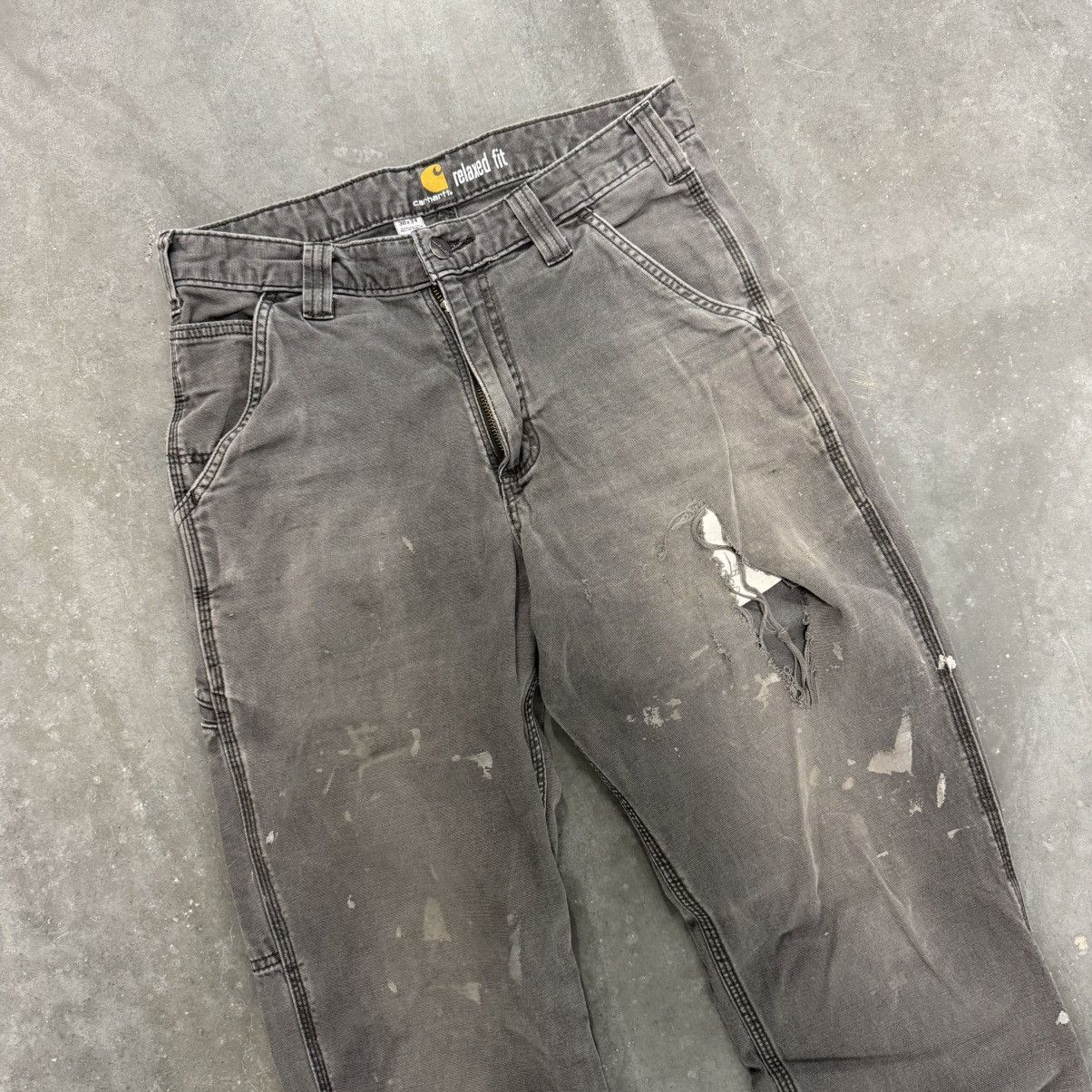 Carhartt × Vintage VTG Fucked Up Carhartt Paint Splatter Distressed Work Pants Size US 30 / EU 46 - 1 Thumbnail