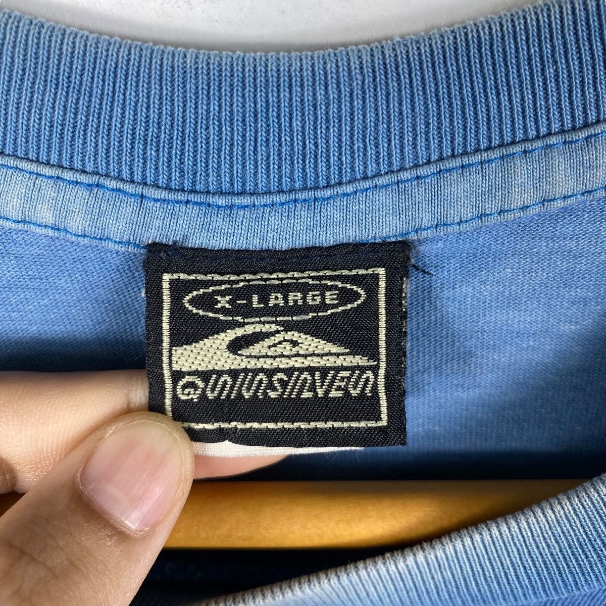 Quiksilver Vintage 00's QUIKSILVER Logo Graphic Faded Tee Shirt Youth Size US S / EU 44-46 / 1 - 6 Thumbnail