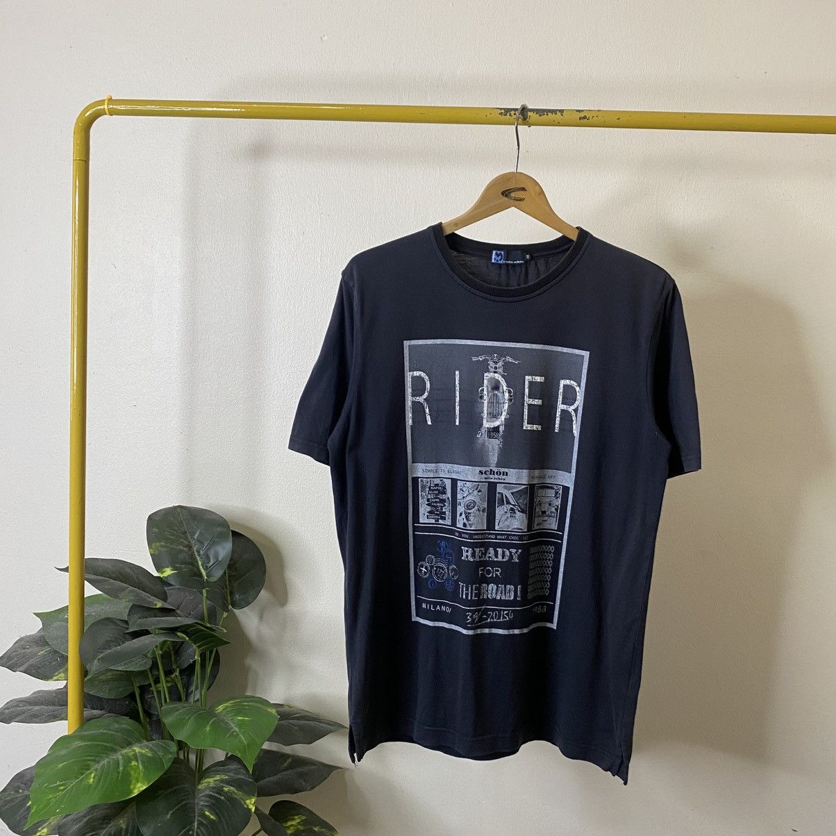 Mila Schon Black Graphic T Shirt Size US M / EU 48-50 / 2 - 1 Thumbnail