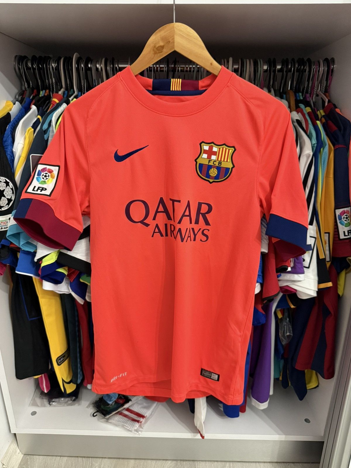 Nike FC Barcelona 2014/2015 away kit with Messi nameset Size US S / EU 44-46 / 1 - 2 Thumbnail