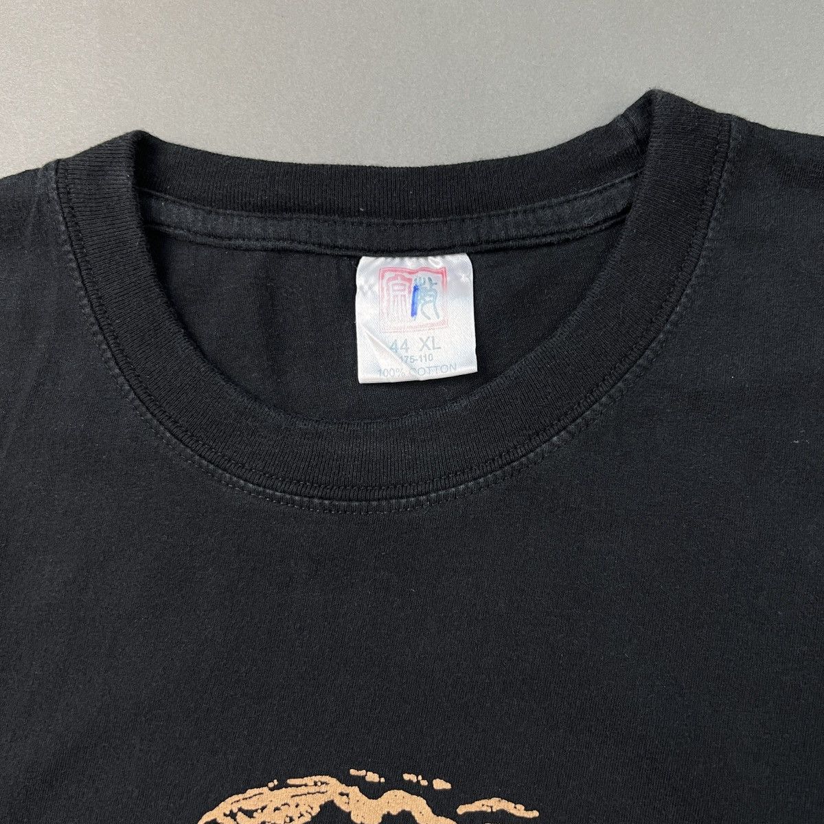 Vintage Vintage 90s SHANGHAI Dragon Kanji Graphic Tee Size US M / EU 48-50 / 2 - 7 Thumbnail