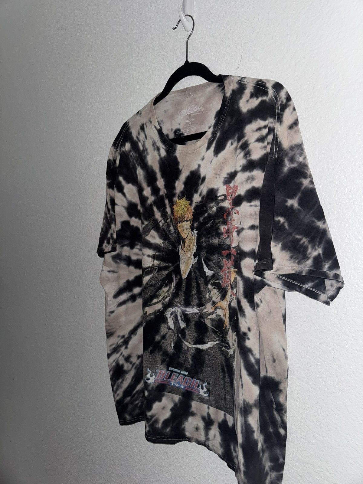 Anime Vintage Bleach Ichigo Tie Dye Tee Size US XL / EU 56 / 4 - 2 Thumbnail
