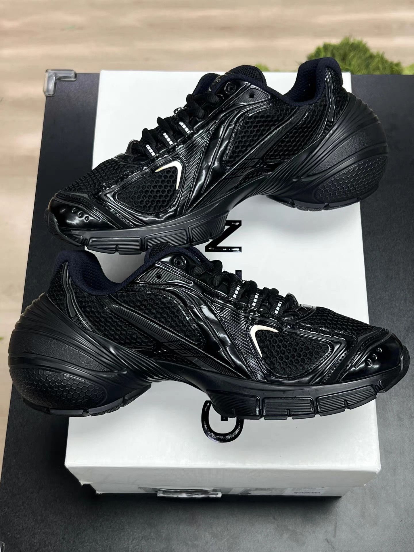 Givenchy Givenchy TK-MX Runner Mesh Black Low-Top Sneakers K15 Size US 7 / EU 40 - 6 Thumbnail