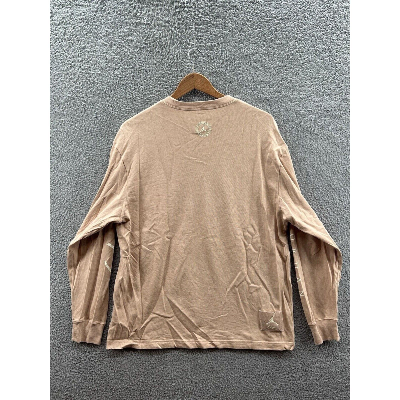 Jordan Brand Air Jordan Union Beige Sample T-Shirt Size Large DV7341-296 Size US L / EU 52-54 / 3 - 2 Thumbnail