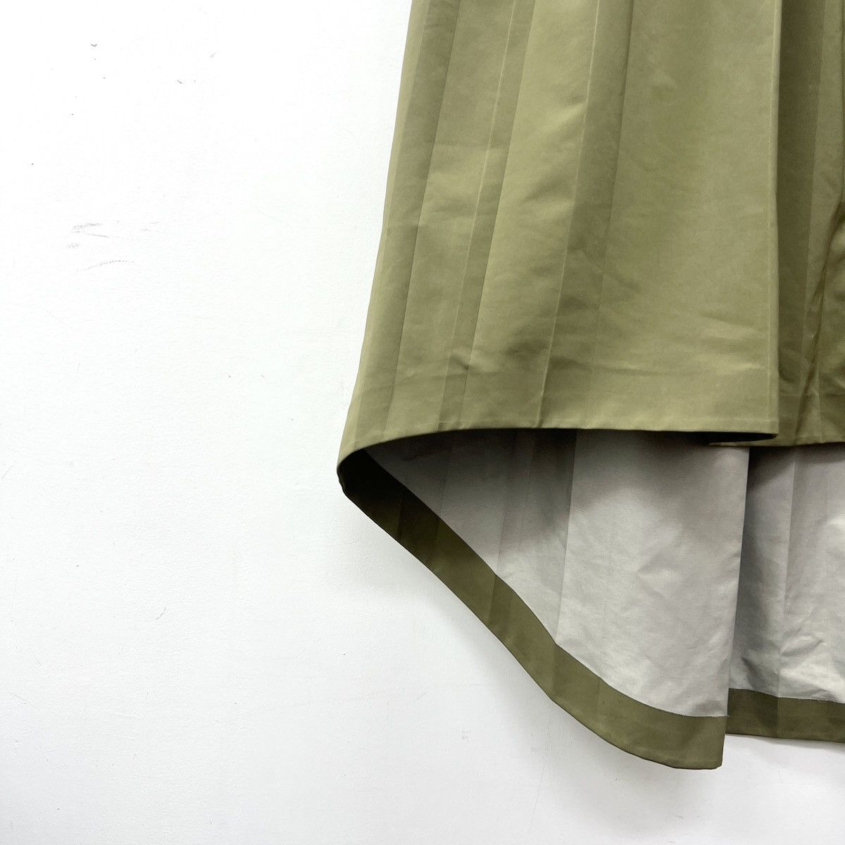 Louis Vuitton Louis Vuitton Zipper Design Casual Ruched Long Skirt K26WX Size 27" / US 4 / IT 40 - 4 Thumbnail