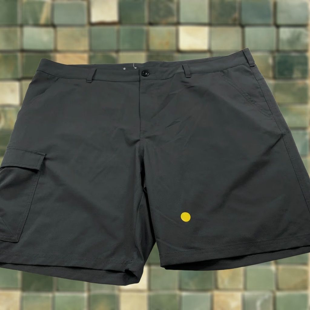 Vintage Columbia 44 (Fit 45W) Omni Shade Trek Trail Cargo 9" Shorts Gray PLS READ Size US 44 / EU 60 - 1 Thumbnail