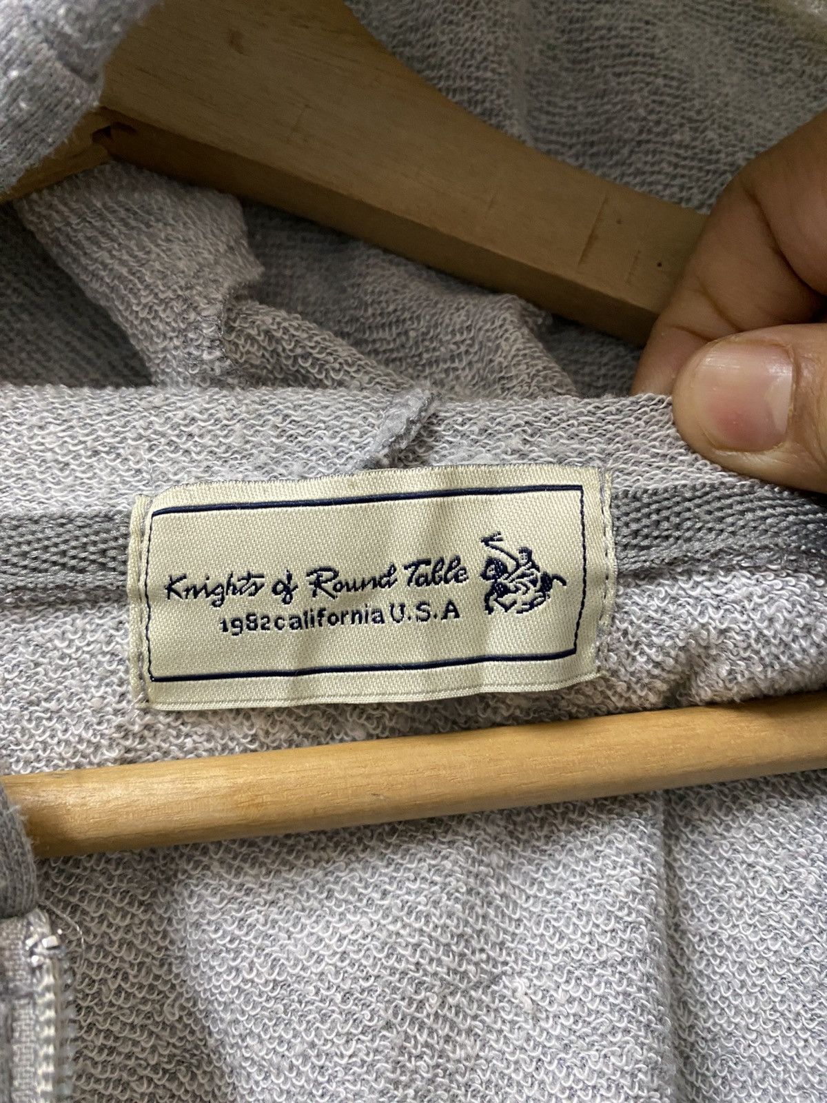 The Unbranded Brand Knigh Of Round Table Sweater Cotton Zipper Size US M / EU 48-50 / 2 - 4 Thumbnail