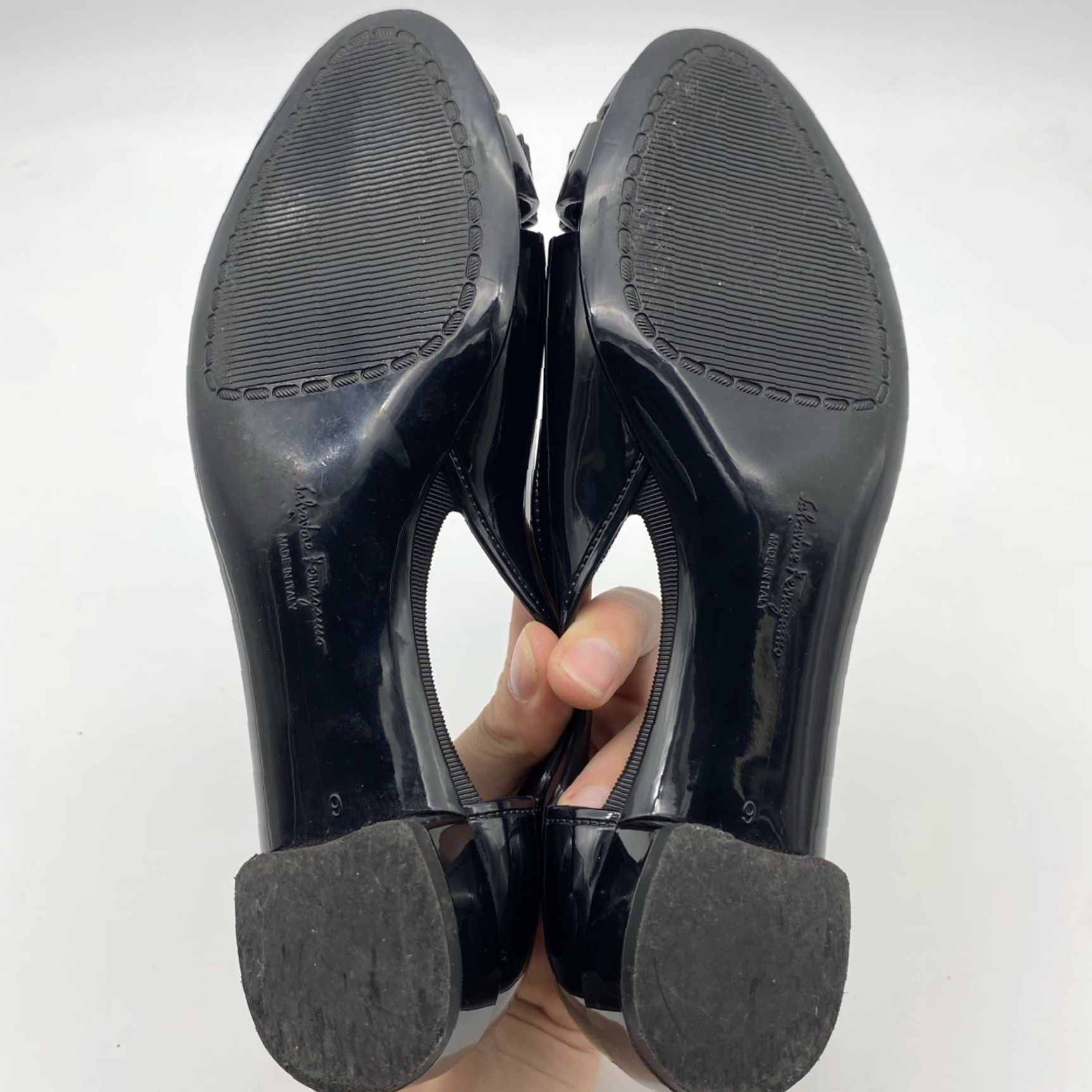 Salvatore Ferragamo VINTAGE Salvatore Ferragamo Vara Flat Shoes Women Size 9 Black Patent Jelly Bow Casual Size US 9 / IT 39 - 7 Thumbnail