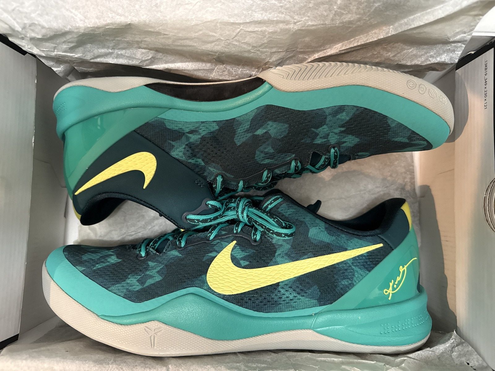 Nike Nike Kobe 8+ Supernatural System+ NEW IN BOX!! Size US 12 / EU 45 - 6 Thumbnail