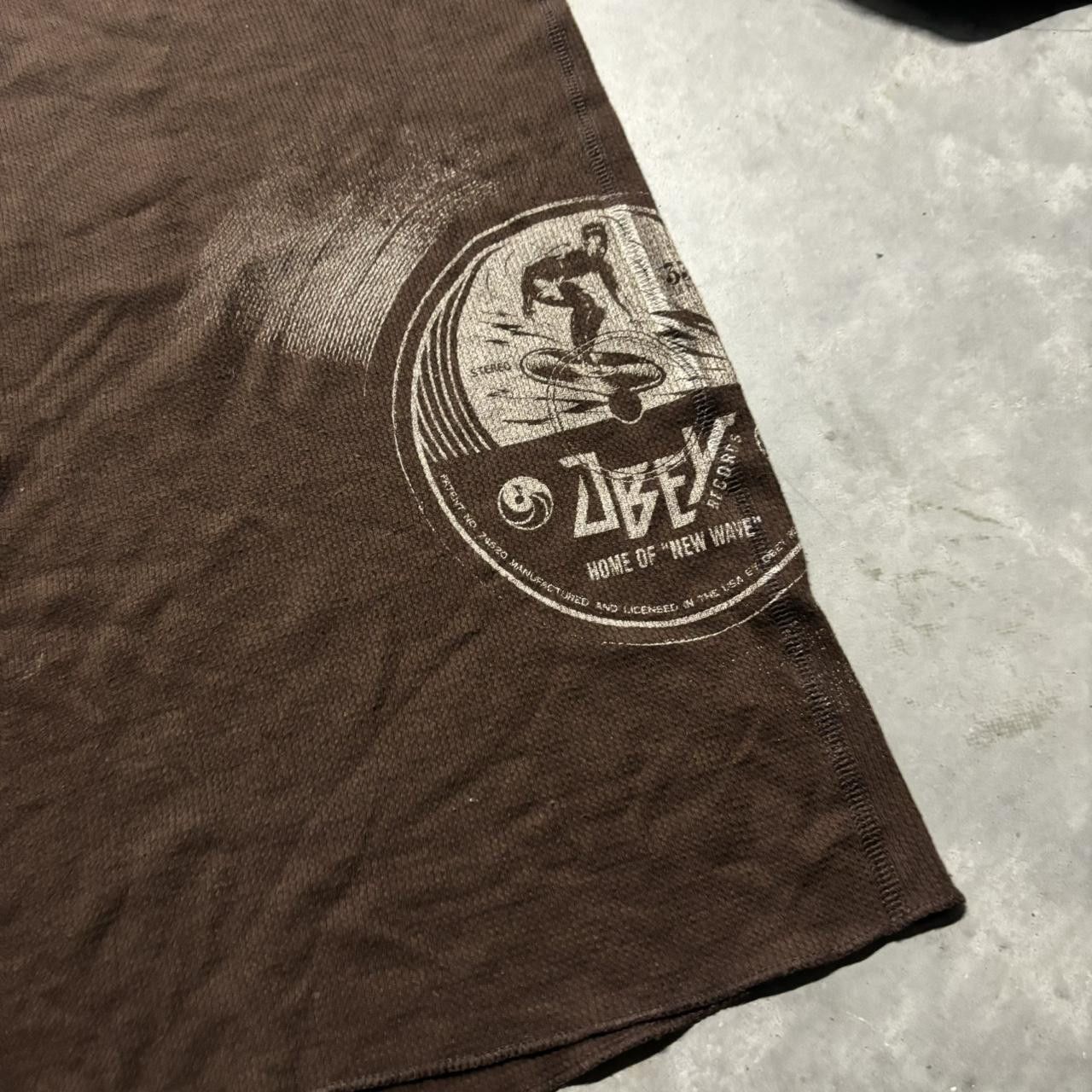 Obey × Vintage Crazy Vintage Y2K/2000s Cute Brown Obey Surf Thermal! Size S / US 4 / IT 40 - 2 Thumbnail