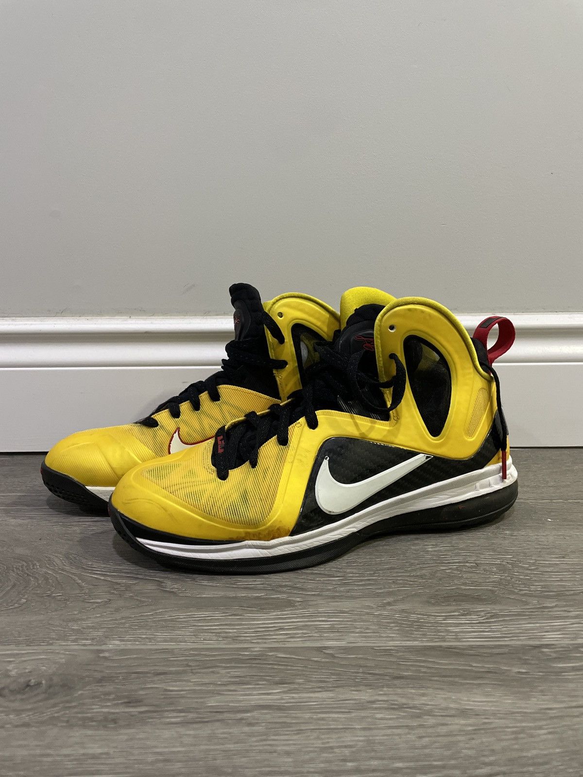 image of Nike Lebron James 9 Elite Taxi Size 9.5 Shoes in Yellow, Men's