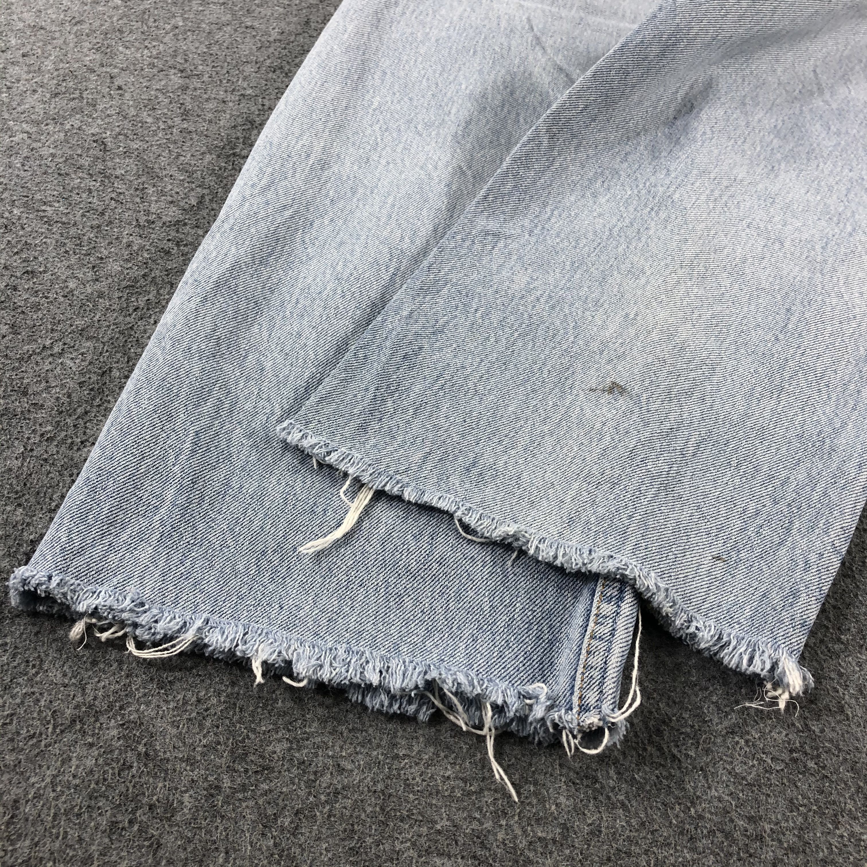 Levi's 90s Vintage Blue Wash Levis 501 Jeans-J2550 Size US 32 / EU 48 - 6 Thumbnail