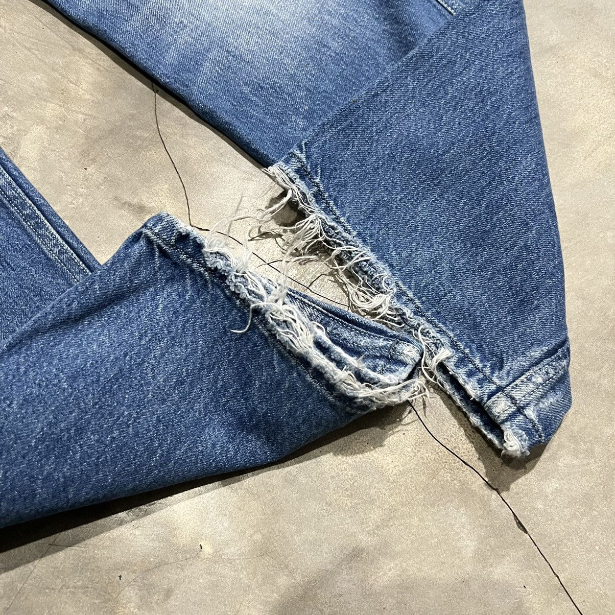 Diesel 2000s Diesel Fatigue Ripped Jeans Size US 29 - 8 Thumbnail