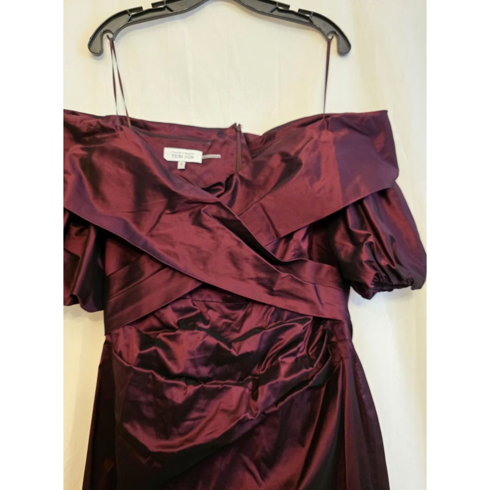 Vintage Teri Jon Dress Womens 16 Red Off Shoulder Puff Sleeve Ruched Satin Maxi Formal Dress Size XXL / US 16-18 / IT 52-54 - 5 Thumbnail