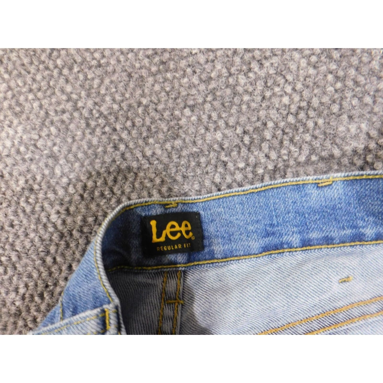 Lee Lee Jeans Men 38x30 Regular Fit Straight Denim Workwear Cotton Blue United States Distressed Pockets Zipper 30in Inseam Jeans Men Size US 38 / EU 54 - 4 Thumbnail