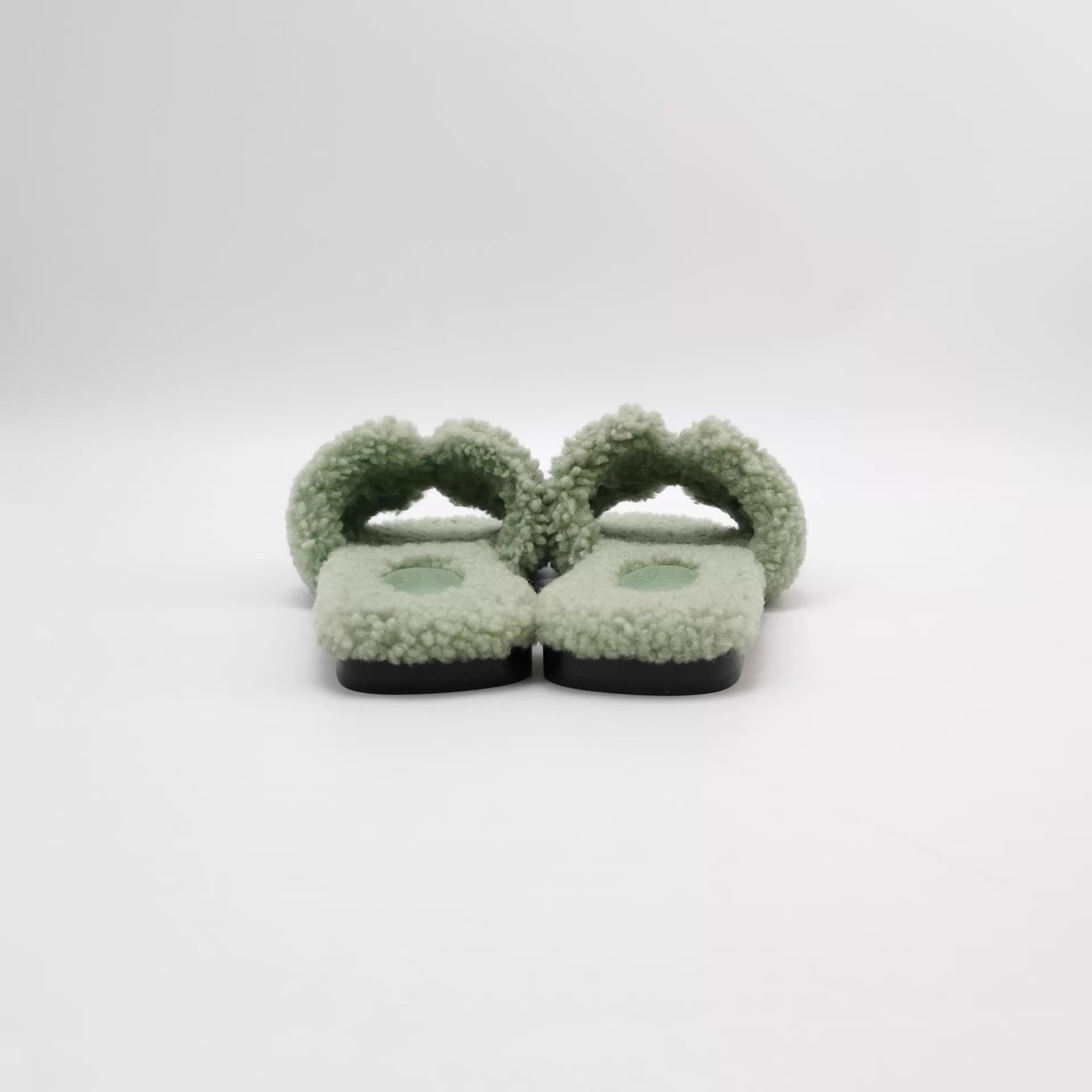 Hermes Hermès Women's Slippers 35 Size US 4.5 / IT 34.5 - 6 Thumbnail