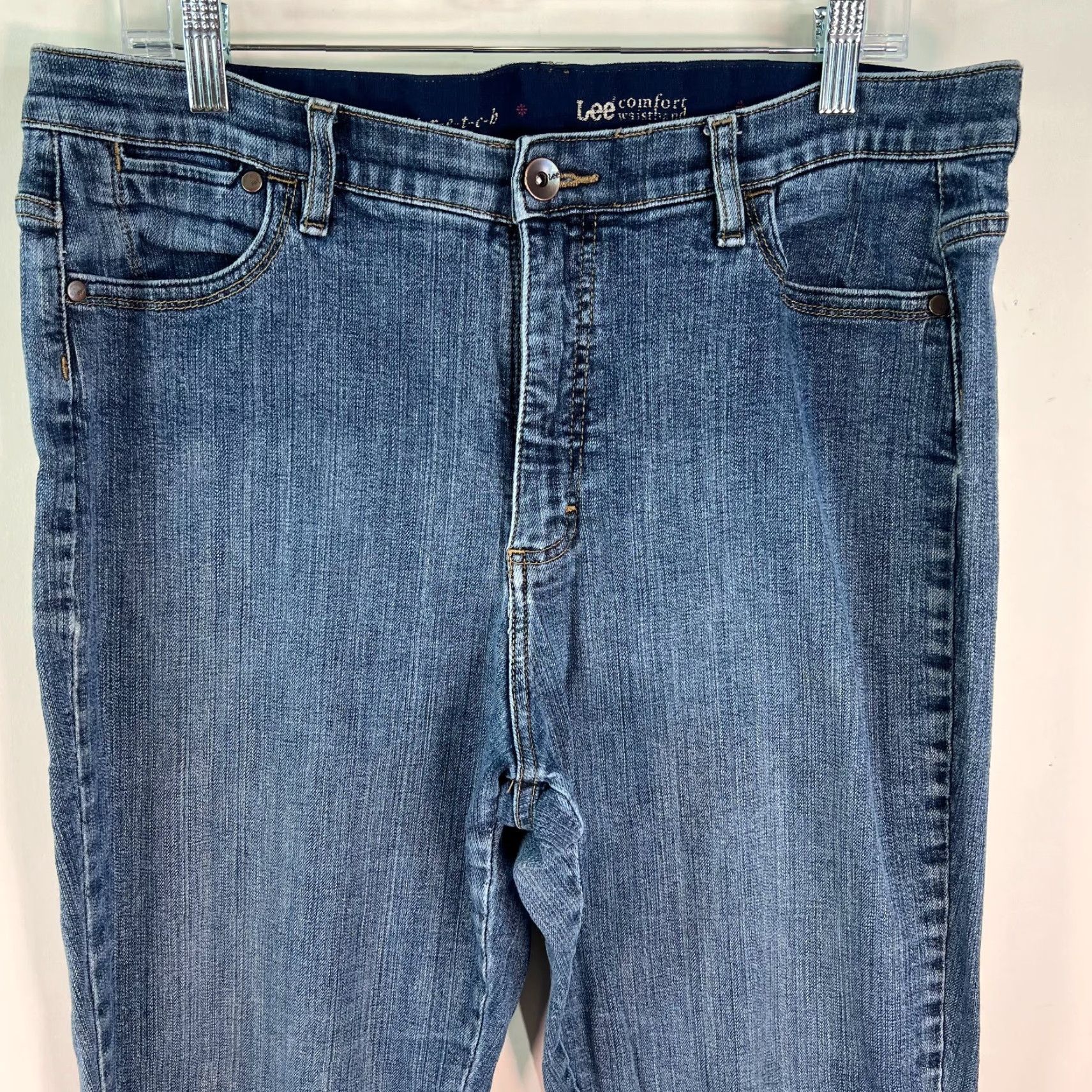 Lee Lee Jeans Main Selling Point: Comfort Waistband Stretch Straight Leg Blue Denim Size 36X30 Mens Size US 36 / EU 52 - 2 Thumbnail