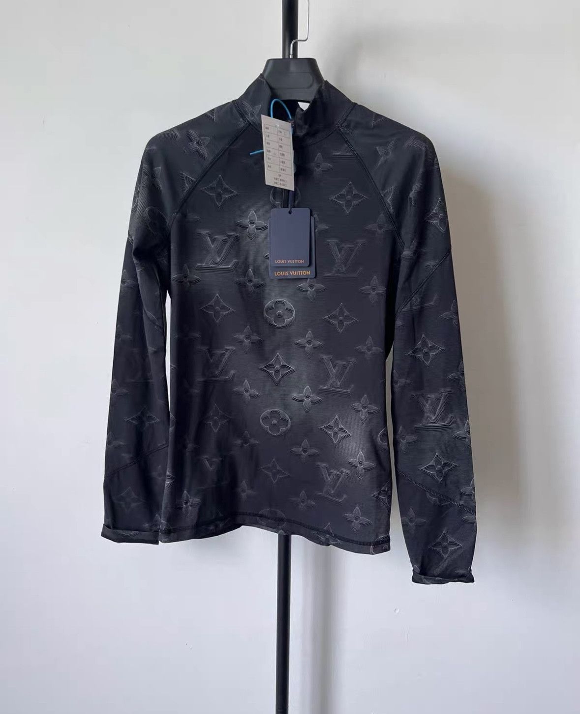 Louis Vuitton louis vuitton printed athletic top size S Size S / US 4 / IT 40 - 1 Thumbnail