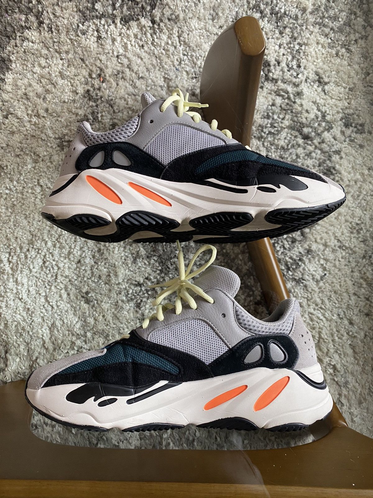 Adidas Adidas Yeezy Boost 700 Size US 11 / EU 44 - 2 Thumbnail