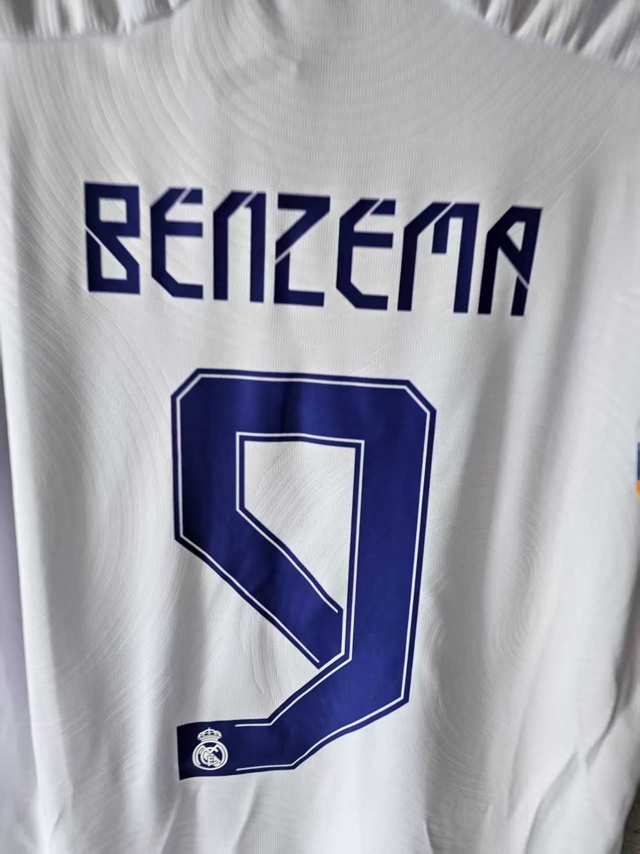 Other 2022 Real Madrid #9 Karim Benzema Jersey Home Size US XL / EU 56 / 4 - 6 Thumbnail